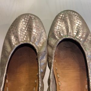 Size 8 Golden Tieks